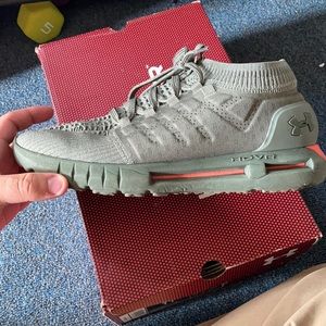 Men’s under armor phantom nc